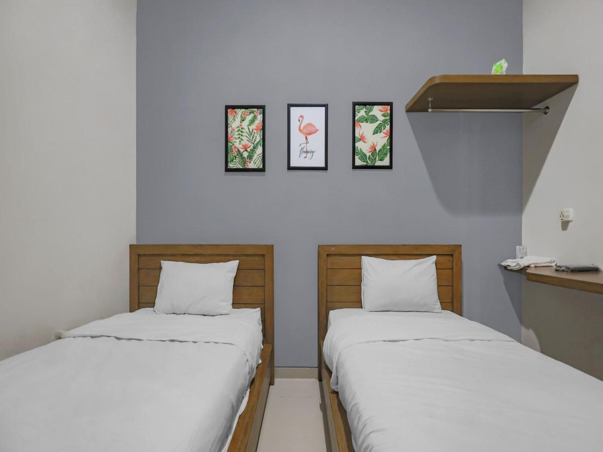 Casa Ts 16 Hotel Malang Exterior photo